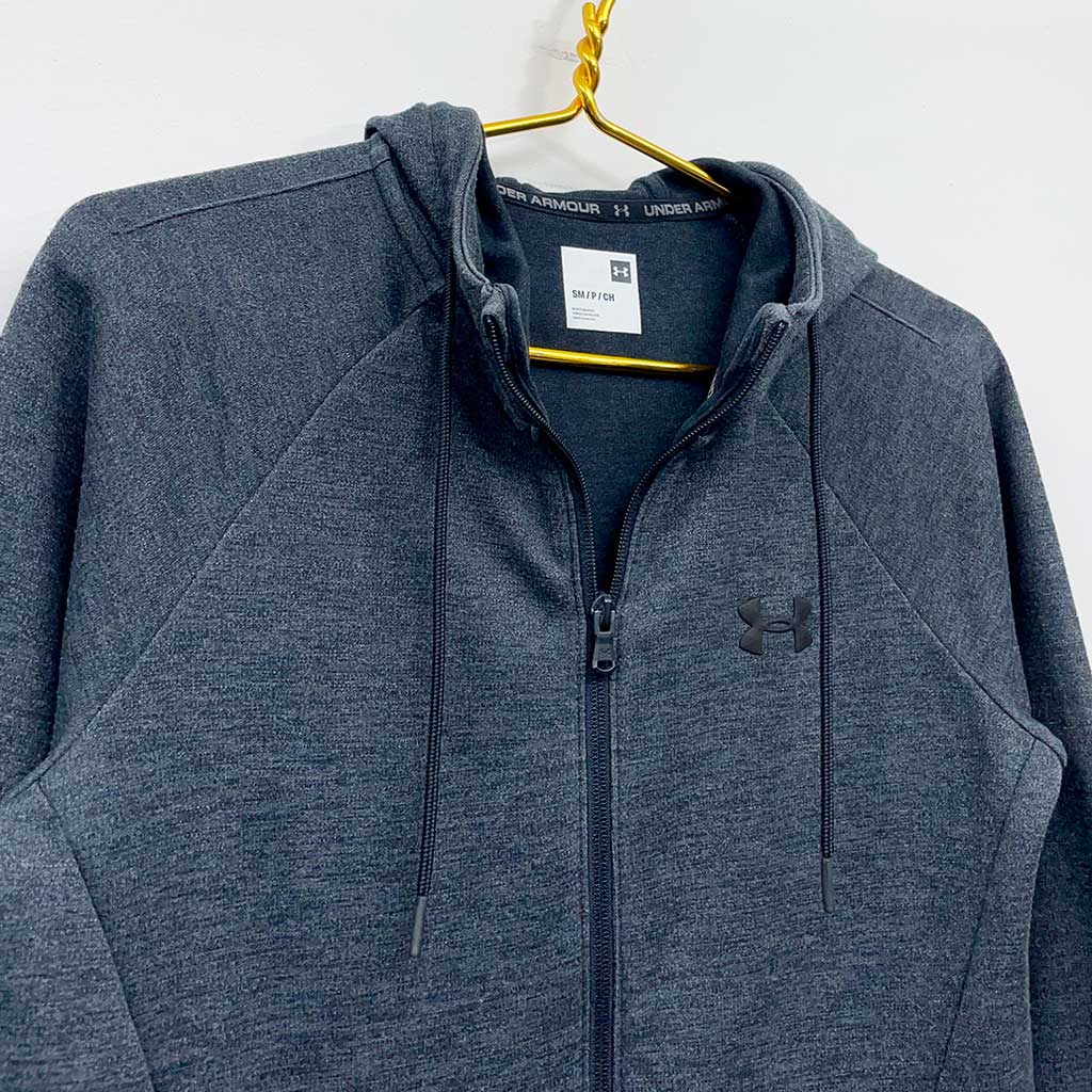 under_armour_4636_2