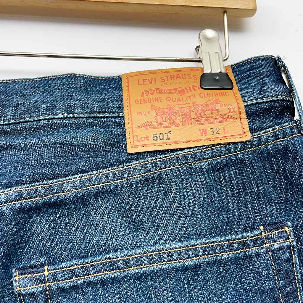 levis_5902_3