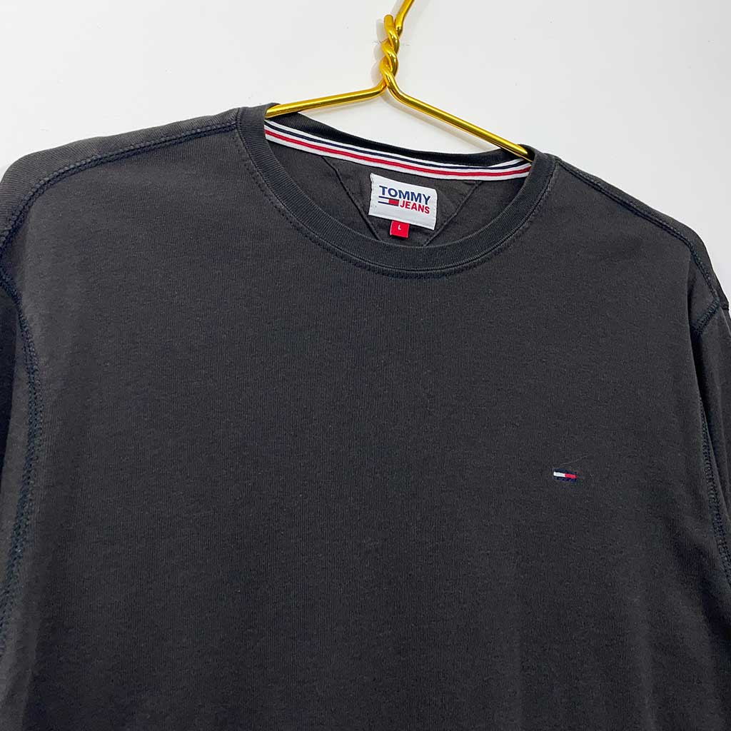 tommy_hilfiger_8686_2